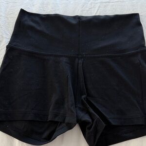 Aritzia TNA Women's Black High-Waisted Shorts